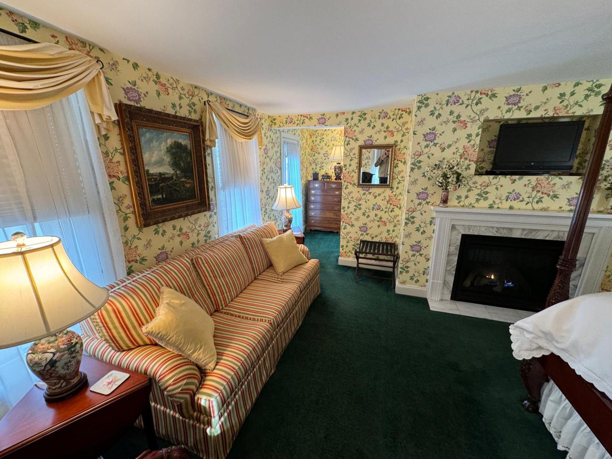Hotel Antrim 1844 Taneytown Esterno foto